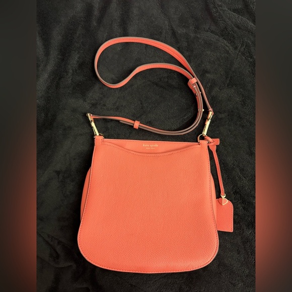 kate spade Handbags - Kate Spade Coral Crossbody purse